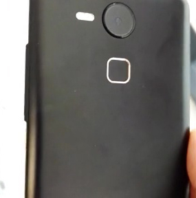Alleged-images-of-one-of-the-two-new-Nexus-phone (1)