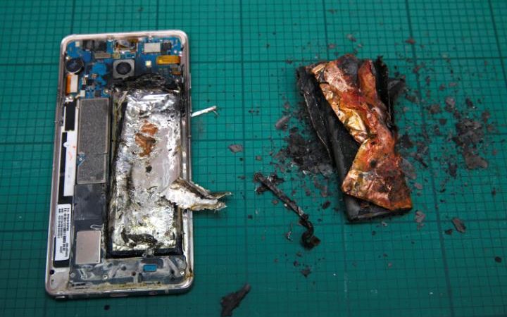 Samsung Galaxy Note 7 má chybu, na ktorú výrobca zatiaľ nevie prísť