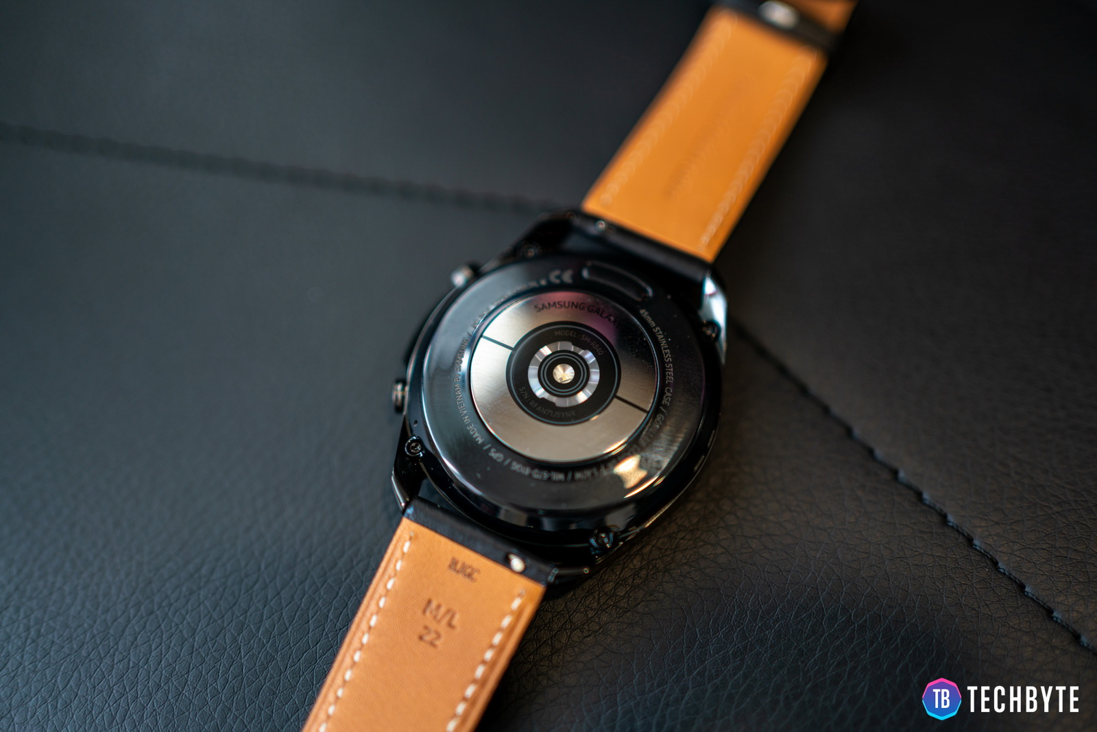Inteligentné hodinky Samsung Galaxy Watch3 získali veľkú aktualizáciu